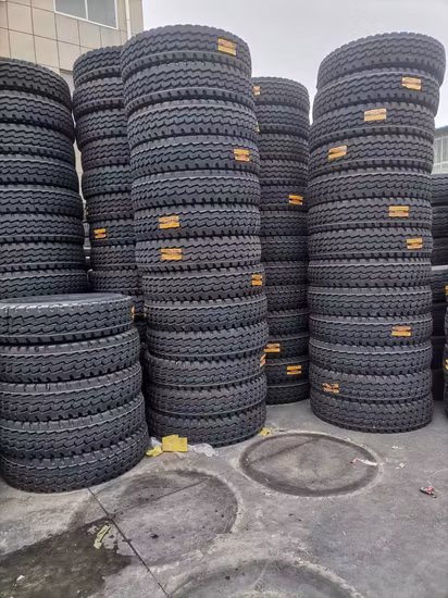 Usine de pneus de camions légers à tube radial de la Chine