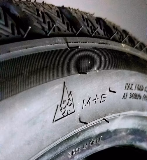 Chine Commerce de gros SUV 4× 4 été hiver neige toutes saisons UHP meilleur pneu de voiture PCR passager radial utilisé pour les roues de véhicule 195/65r15 185/65r15 185/70r14